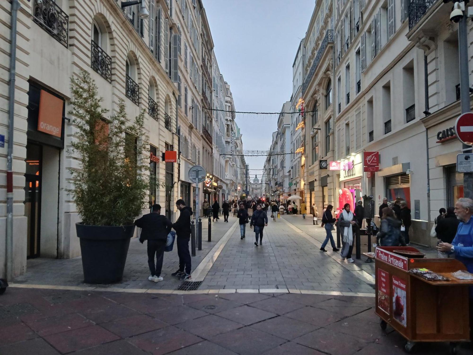 Loft Americain Centre 7 Personnes Appartement Marseille